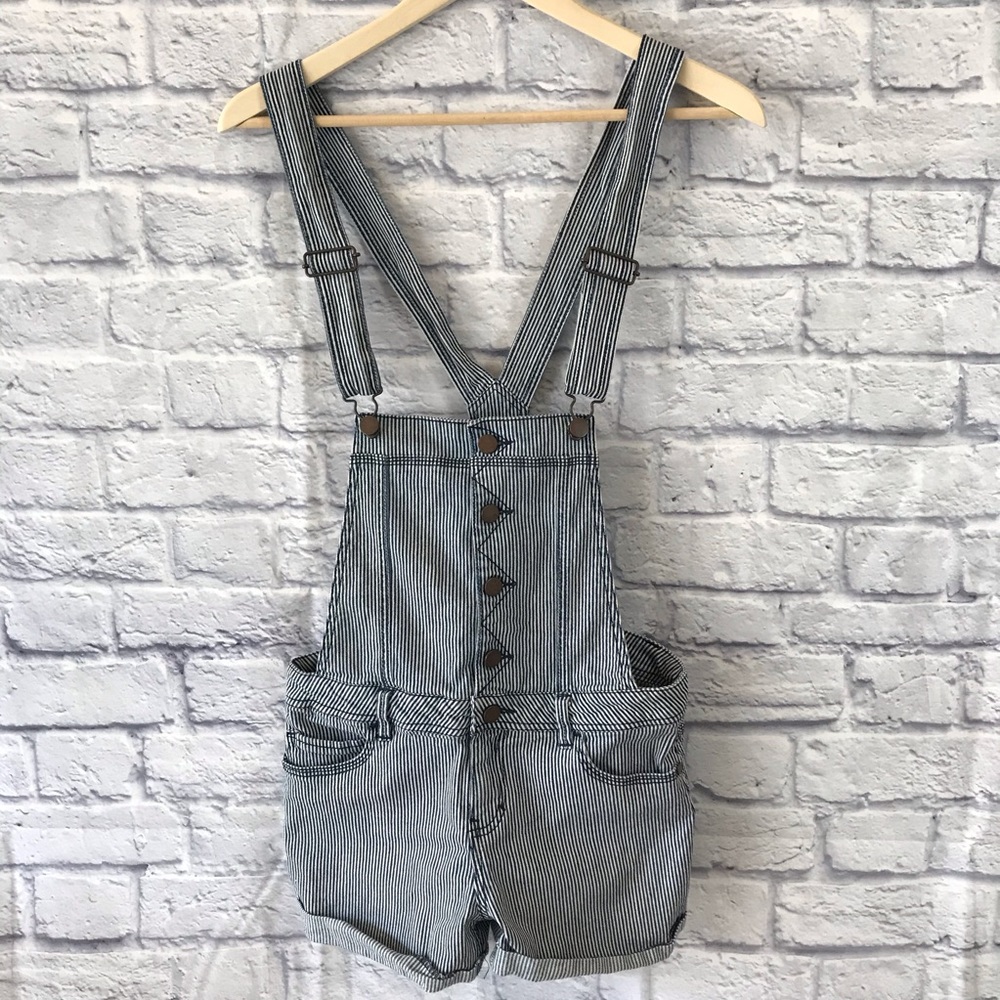 American Rag Cie Stripped Overall Shorts Womens Size Medium Adjustable Straps